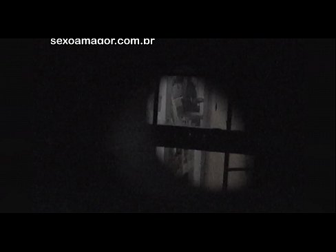 ❤️ Blondie bliver hemmeligt videooptaget af en voyeur fra nabolaget gemt bag hule mursten ❤ Porno at da.porn-evooli.ru ☑