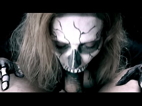 ❤️ Dæmonisk pige suger pik med sin sorte mund og sluger sperm. ❤ Porno at da.porn-evooli.ru ☑
