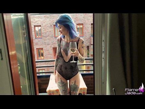 ❤️ Kæmpe pige suger med en sut og knepper lidenskabeligt under åben himmel ❤ Porno at da.porn-evooli.ru ☑